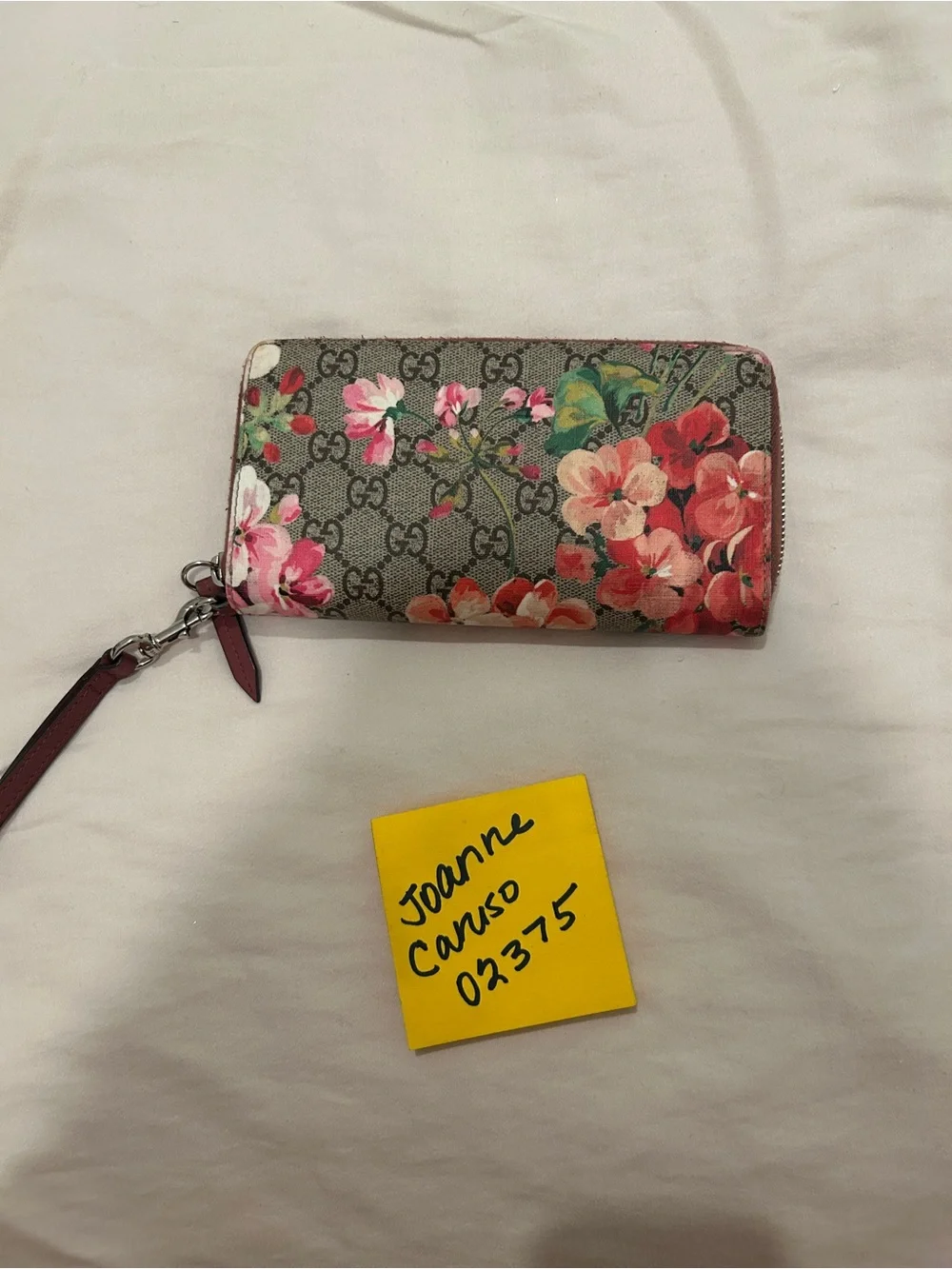 Gucci Floral GG Zip-Around Wallet in Beige with Pink and Red Accents - Picture 1 of 8